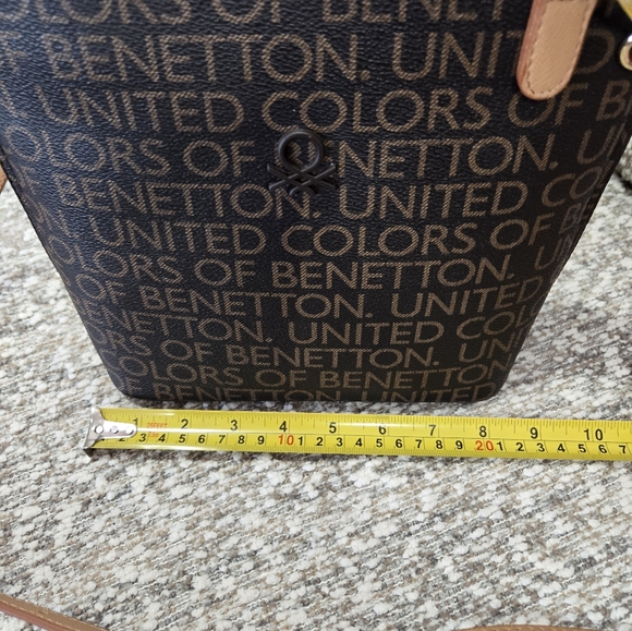 Benetton Purse - Picture 6 of 11